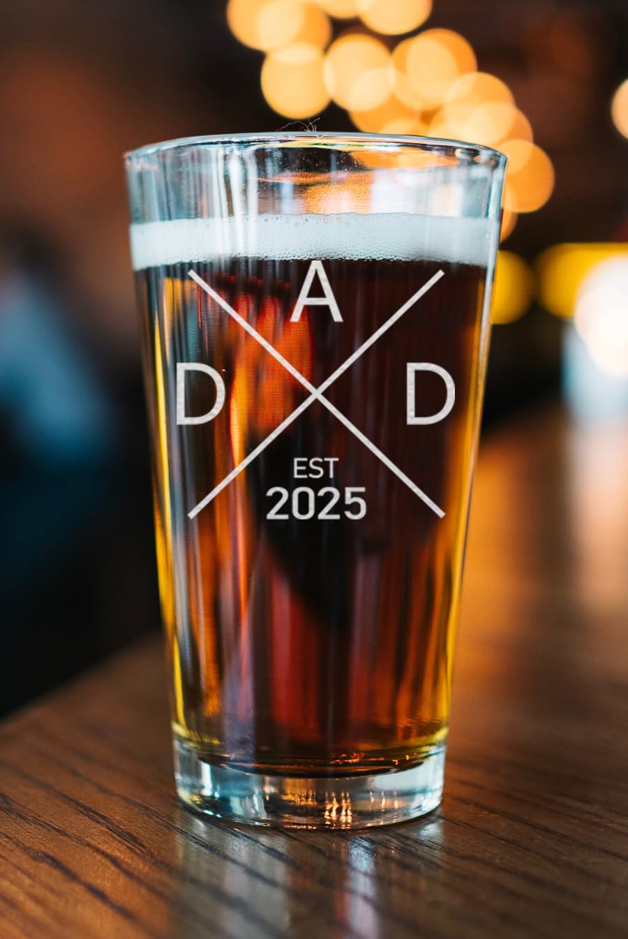 CARVELITA Dad Est 2025 Beer Glass - Pregnancy Announcements For Family - 16oz Beer Pint For Expecting Father - Dad To Be Gifts - Funny New Daddy Gift - First Gifts For Daddy