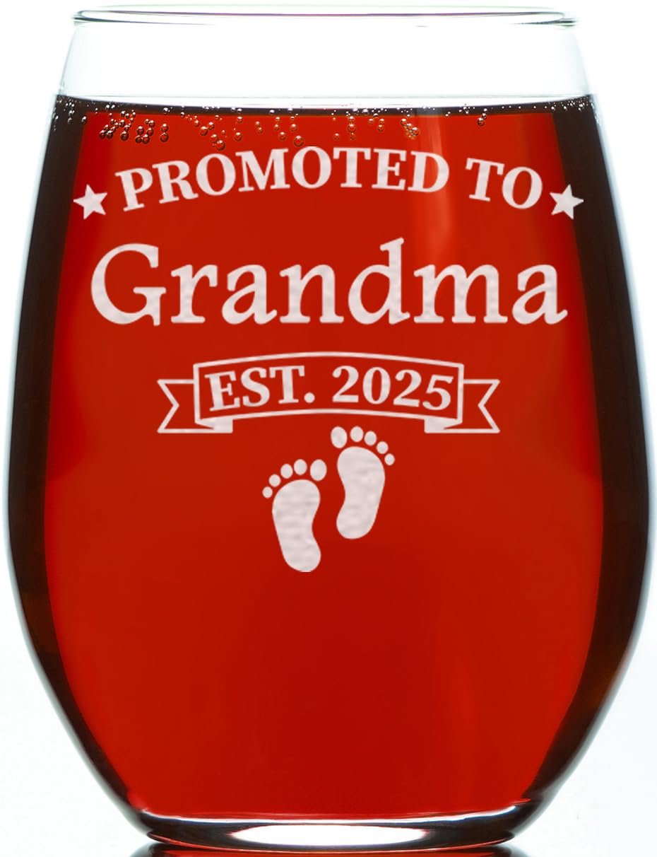 CARVELITA Promoted to Grandma Glass, Est 2025, 15oz Stemless Wine Glass for New Grandmas, Pregnancy Announcement Gift for Her, First Time Grandma Gift, Mother’s Day Pregnancy Reveal