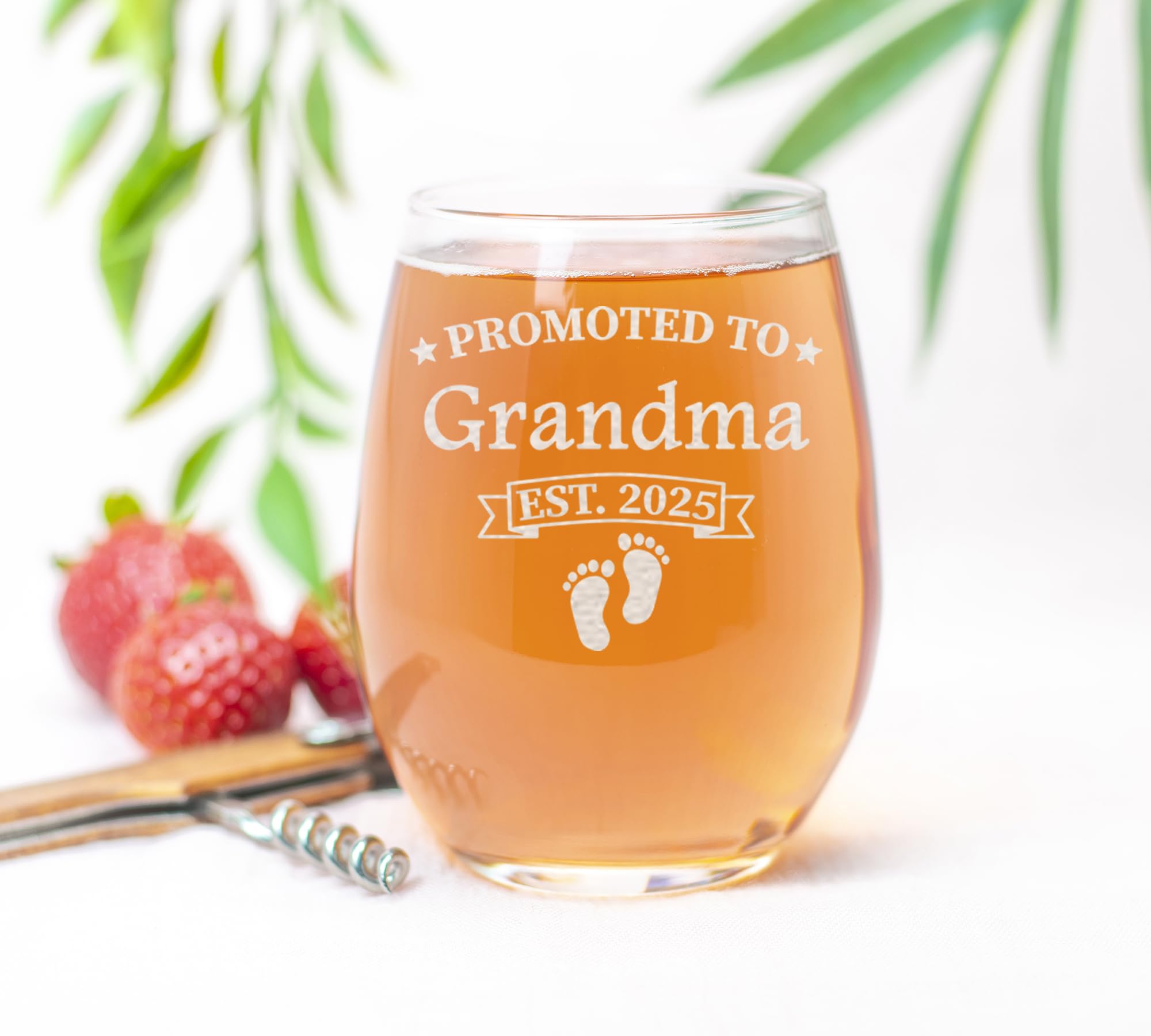 CARVELITA Promoted to Grandma Glass, Est 2025, 15oz Stemless Wine Glass for New Grandmas, Pregnancy Announcement Gift for Her, First Time Grandma Gift, Mother’s Day Pregnancy Reveal