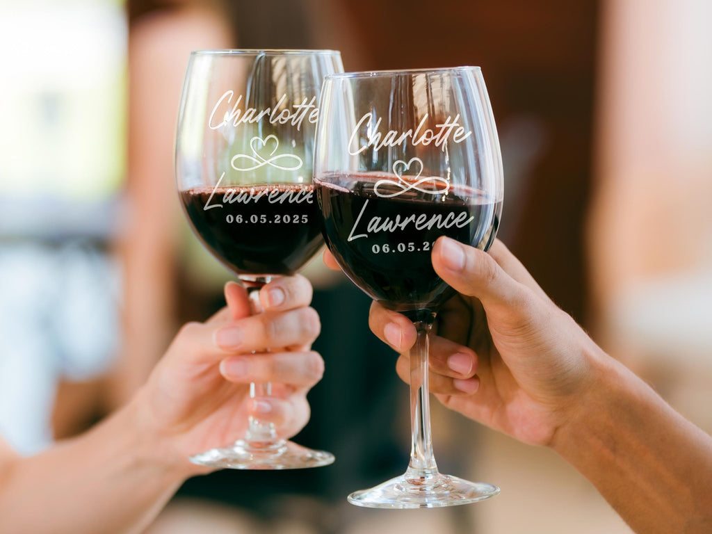 Set of 2 Personalized Engraved Wine Glasses, Monogram Anniversary Couple Wine Glasses, Custom Wedding Toasting Wine Glass, Housewarming Gift