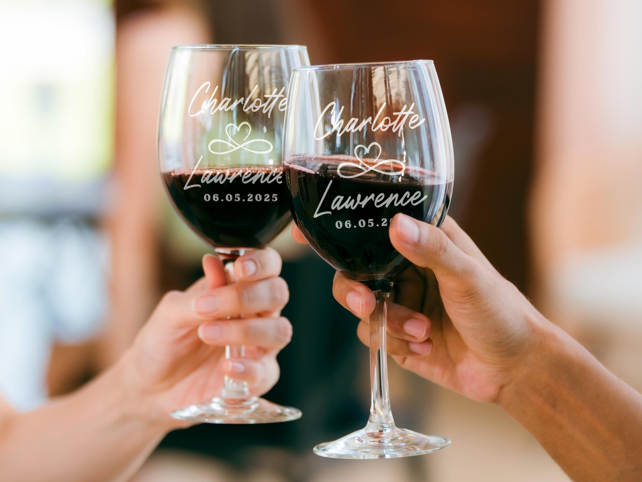 Set of 2 Personalized Engraved Wine Glasses, Monogram Anniversary Couple Wine Glasses, Custom Wedding Toasting Wine Glass, Housewarming Gift